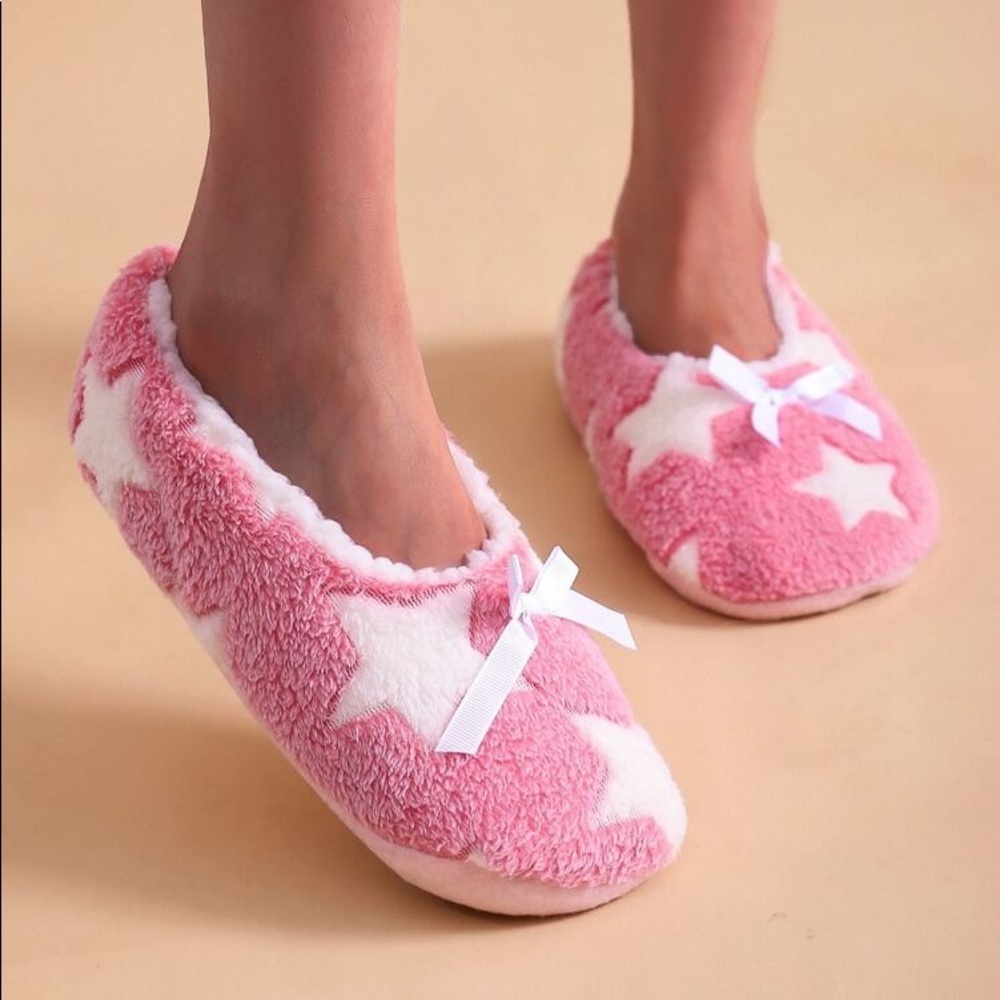 New Pink Plush Slippers - Picture 4 of 5